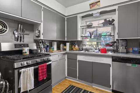 Kitchen - 203 N Mason St, Appleton, WI 54914 photo 3 of 3