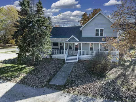 8426 County Rd T, Larsen, WI 54947