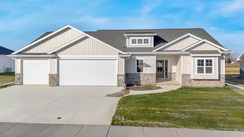 n9265 Touchdown Drive, Appleton, WI 54915