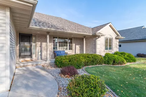 2262 Hopf Ln, De Pere, WI 54115