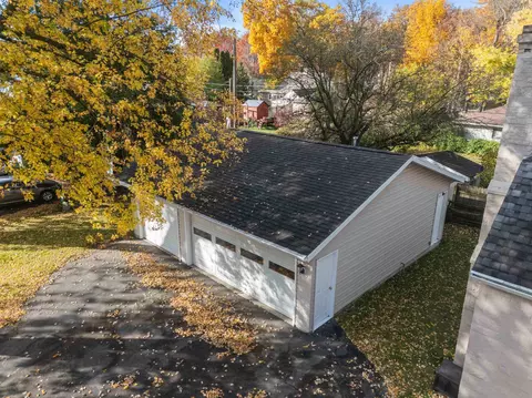 1005 Red Oak Ln, Appleton, WI 54915 photo 31