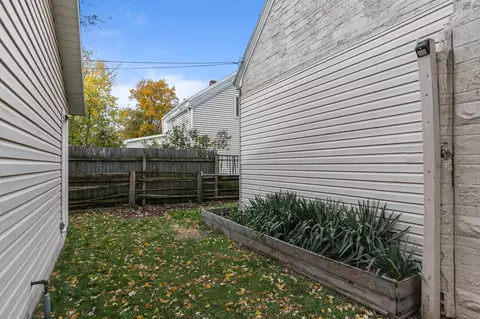 1005 Red Oak Ln, Appleton, WI 54915 photo 36