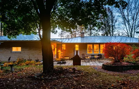 915 Carey Ave, Wild Rose, WI 54984