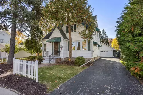 737 Lincoln St, Menasha, WI 54952