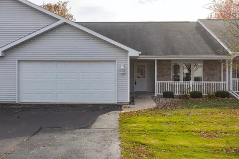 3125 White Tail Ln #C, Oshkosh, WI 54904