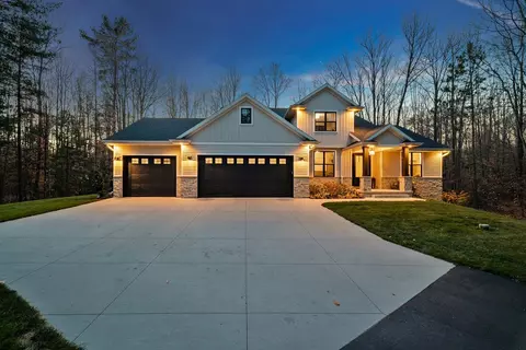 755 Maple Leaf Trl, Sobieski, WI 54171
