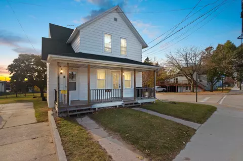 2618 Forest Ave, Two Rivers, WI 54241