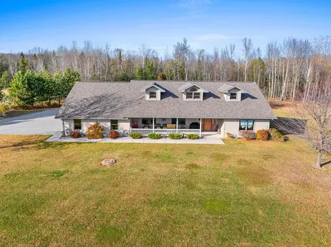 W5698 Pioneer Road, Crivitz, WI 54114