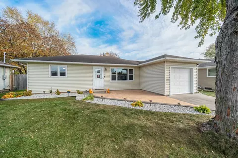 124 Andrew Ave, Neenah, WI 54956
