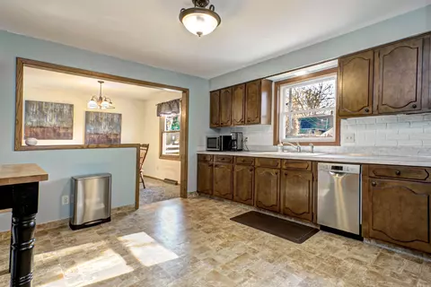 Kitchen - 2015 Palisades Dr, Appleton, WI 54915 photo 1 of 3