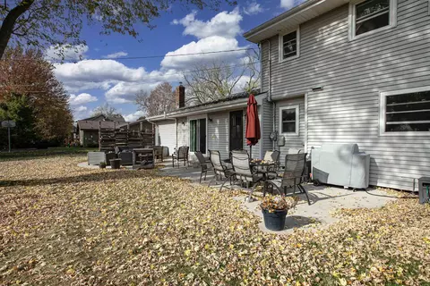 Exterior - 2015 Palisades Dr, Appleton, WI 54915 photo 3 of 22