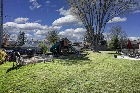 Exterior - 2015 Palisades Dr, Appleton, WI 54915 photo 17 of 22