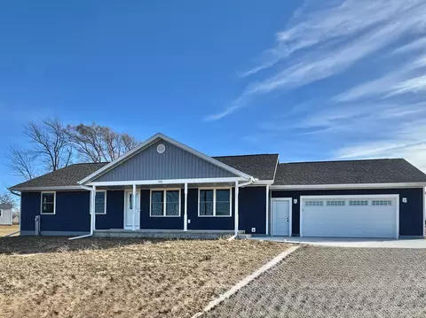 554 Riverview Dr, Berlin, WI 54923