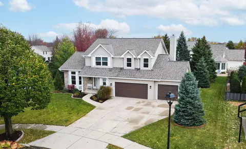 232 W Wildplum Ct, Appleton, WI 54913