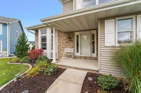 232 W Wildplum Ct, Appleton, WI 54913 photo 2