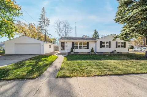 1443 Southland Ave, Oshkosh, WI 54902