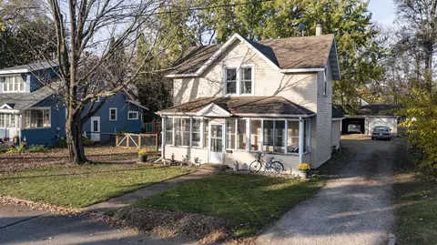 119 Maple St, Waupaca, WI 54981