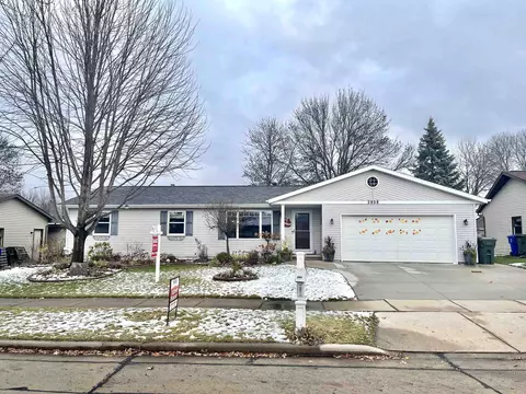 2808 Glenview Ave, Kaukauna, WI 54130