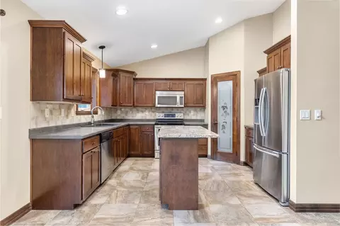 Kitchen - 4800 N Indigo Ln, Appleton, WI 54913 photo 2 of 5