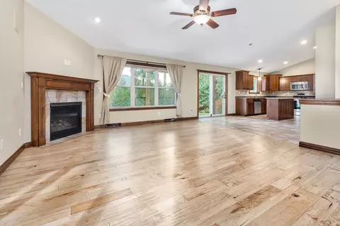 Living - 4800 N Indigo Ln, Appleton, WI 54913 photo 2 of 2