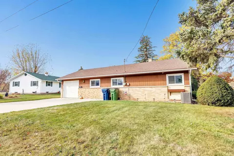 803 Broadway St, Wrightstown, WI 54180