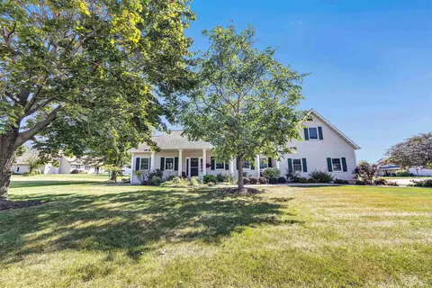 1619 Wen Lu Dr, Green Bay, WI 54311
