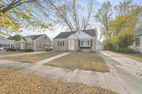 1458 Mccormick St, Green Bay, WI 54301