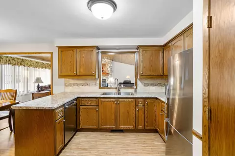 2011 N Perkins St, Appleton, WI 54914 photo 3