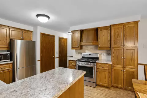 2011 N Perkins St, Appleton, WI 54914 photo 4