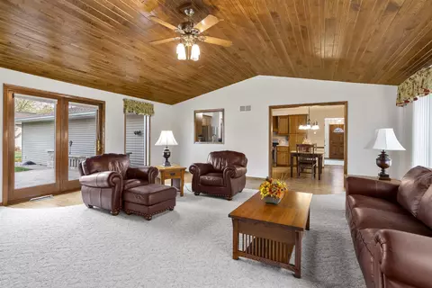 2011 N Perkins St, Appleton, WI 54914 photo 6