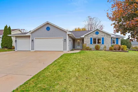 2771 Durham Rd, Green Bay, WI 54311