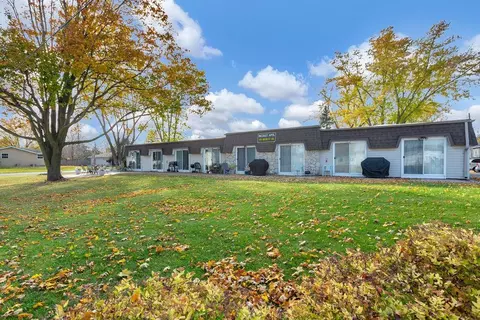 1071 S Nicolet Rd, Appleton, WI 54914