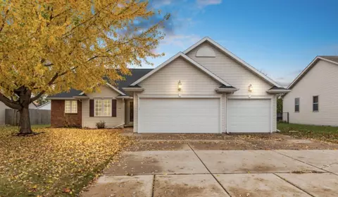 1248 Stillmeadow Ln, Menasha, WI 54952