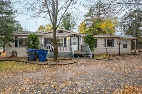 n4912 Wisconsin 76, Shiocton, WI 54170