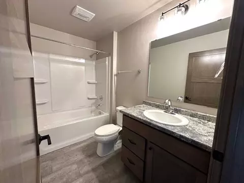 Bath - 1201 S Kensington Dr, Appleton, WI 54915 photo 2 of 5
