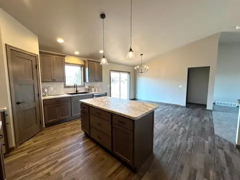 Kitchen - 1201 S Kensington Dr, Appleton, WI 54915 photo 2 of 5