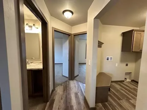 Entry Way - 1301 S Kensington Dr, Appleton, WI 54915 photo 1 of 1
