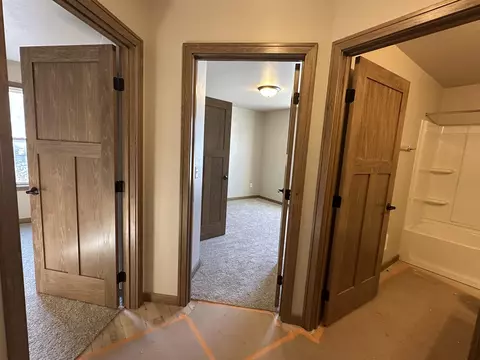 1225 S Kensington Dr, Appleton, WI 54915 photo 5