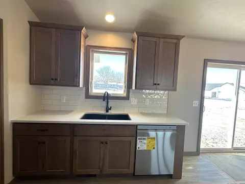 1225 S Kensington Dr, Appleton, WI 54915 photo 4