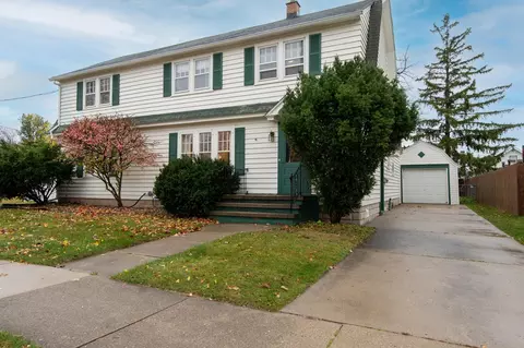 521 E Franklin Ave, Neenah, WI 54956