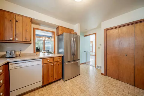 1716 N Oneida St, Appleton, WI 54911 photo 13