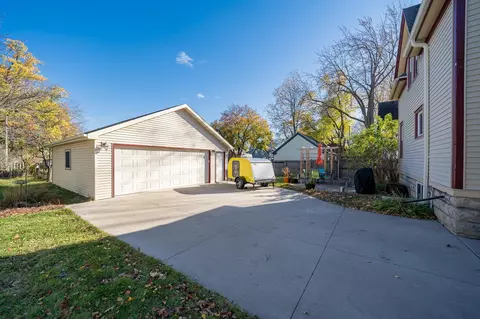 1716 N Oneida St, Appleton, WI 54911 photo 2