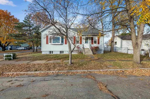 1412 25th Ave, Menominee, MI 49858