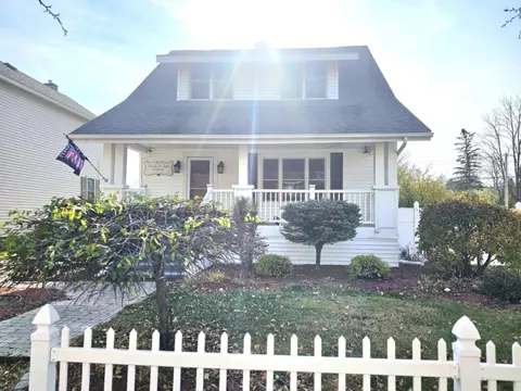 1107 W A St, Iron Mountain, MI 49801