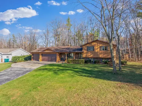 3182 Carnoustie Way, New Franken, WI 54229