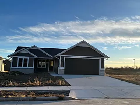 3423 Mockingbird Way, Oshkosh, WI 54904