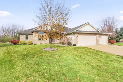 Exterior - 4511 Skyway Ct, Appleton, WI 54913 photo 8 of 11