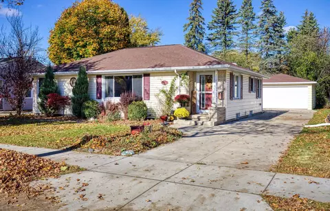 1124 W Glendale Ave, Appleton, WI 54914