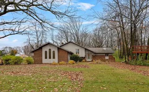 969 Woodland Dr, Menasha, WI 54952