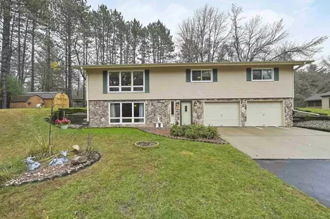 631 Lincoln Dr, Peshtigo, WI 54157